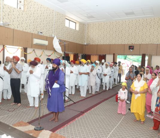 शहीद उधम सिंह के शहिदी दिहाड़े पर टाउन गुरुद्वारा साहिब में सजा धार्मिक दीवान