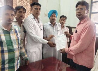 दो माह से वेतन नहीं मिलने पर एजेंसी चालकों ने किया कार्य बहिष्कार