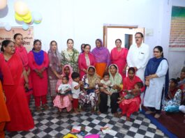 आंगन मिलन सेवा कार्यक्रम में कार्यकर्ताओं व सहायिकाओं का सम्मान