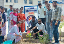 ओजोन दिवस के अवसर पर पौधारोपण कार्यक्रम का आयोजन