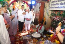 गणेश महोत्सव के छठे दिन श्रद्धा-भक्ति में डूबा बालाजी मंदिर परिसर