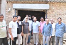 वार्ड 44 में अवैध शराब ब्रांच के खिलाफ फूटा जनआक्रोश
