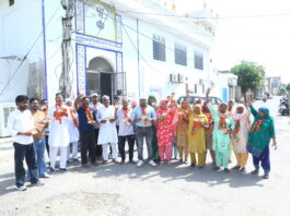 गुरुद्वारा शहीद बाबा दीप सिंह में मत्था टेककर भाजपा प्रत्याशी पारितोष सारस्वत ने शुरू किया चुनाव प्रचार