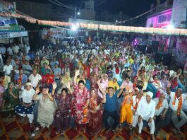 शिवानी मीणा व प्रियंका भाकर की जीत के लिए महिलाओं ने किया भजन-कीर्तन