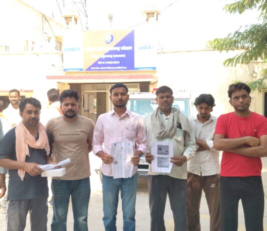 वार्ड 10 में चोरी की घटनाओं से वार्डवासी परेशान, थाने पहुंचे वार्डवासी