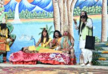 लक्ष्मण मूर्छा का मार्मिक मंचन देख भावुक हुए श्रद्धालु, संजीवनी बूटी लेकर पहुंचे हनुमान