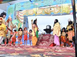 रावण ने विभीषण को दरबार में लात मारकर लंका से निकाला, प्रभु श्रीराम की शरण में पहुंचे विभीषण