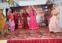 फ्रेशर एवं फेयरवेल पार्टी का भव्य आयोजन, सांस्कृतिक प्रस्तुतियों और गिद्धा ने बांधा समां