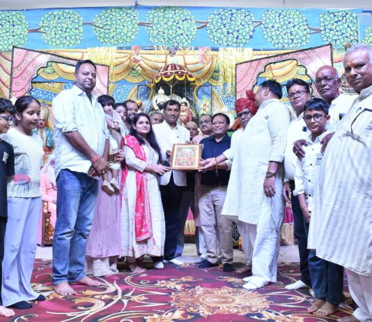 भगवान श्रीराम के राजतिलक के साथ 15 दिवसीय श्रीरामलीला का हुआ भव्य समापन