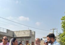 वार्ड संख्या 39 में सभापति श्रीमती मंजू रिनवा ने किया व्यापक दौरा, सातों पार्कों का किया निरीक्षण
