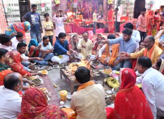 हवन-यज्ञ, कन्या पूजन व विशाल भंडारे में उमड़े श्रद्धालु, देवी मां के जयकारों से गूंजा मिथिला कॉलोनी क्षेत्र