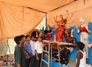 जंक्शन में आज निकलेगी मां दुर्गा की भव्य शोभायात्रा, 34वें दुर्गा पूजा महोत्सव का होगा आगाज